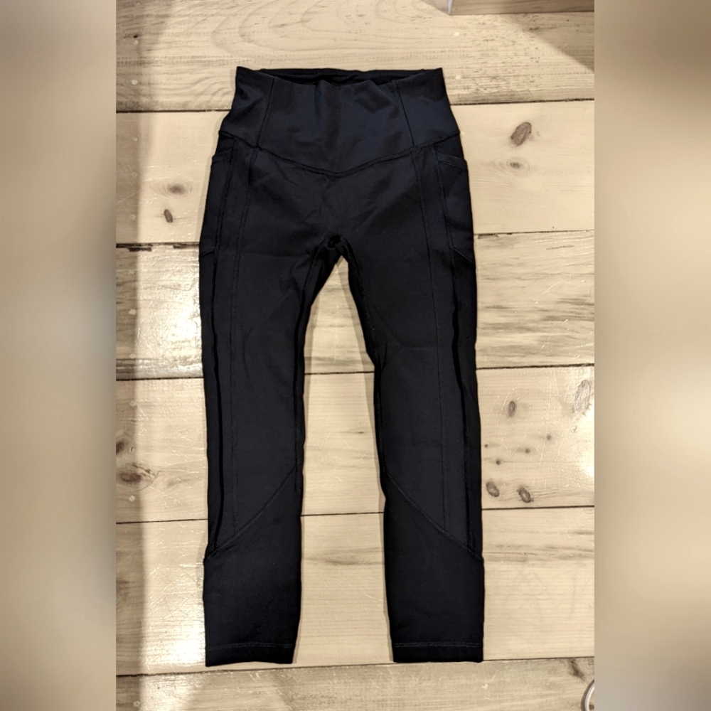 All the Right Places High-rise Lululemon black leggings size 6
